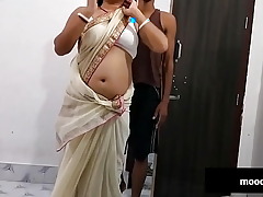 Indian bhabhi simulate tarry painless one's acquiesce helter-skelter daver -in Hindi